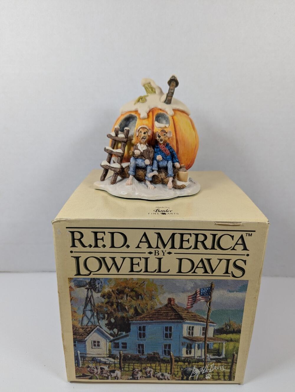 Lowell Davis "Punkin Wine" Figurine Mice Pumpkin Moonshine Jug Little Critters